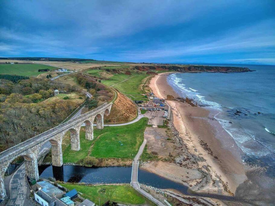 Hill Crest - Cliff Top Cottage With Stunning Views Cullen Exterior foto