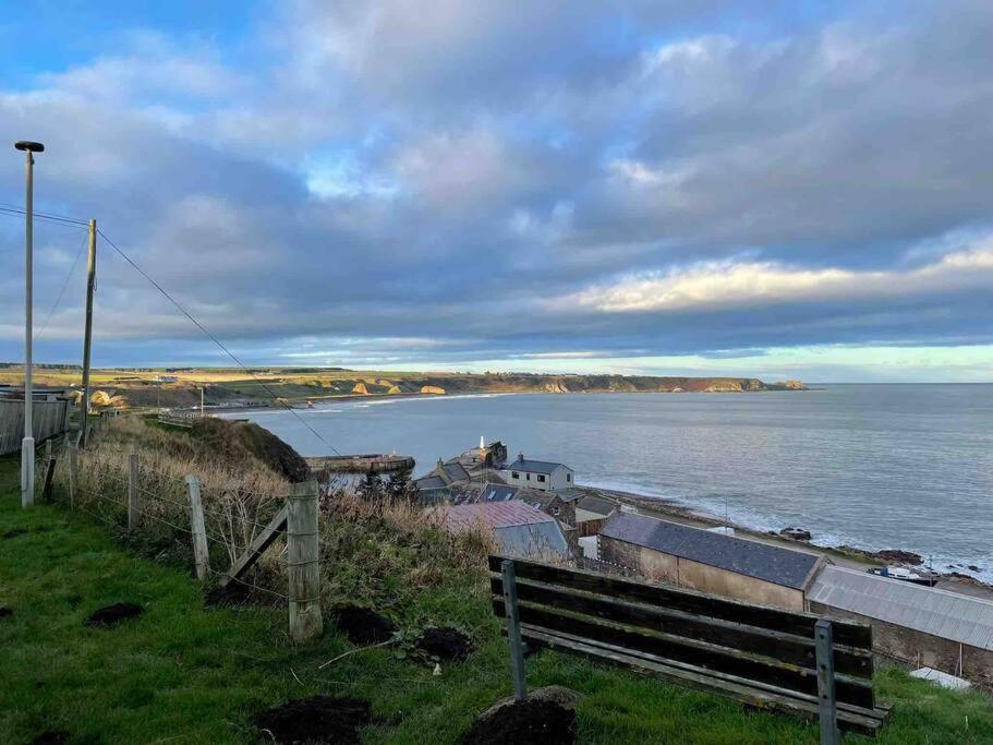 Hill Crest - Cliff Top Cottage With Stunning Views Cullen Exterior foto